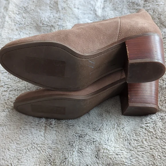 Franco Sarto Brown Suede Buckle Detailing Heeled Ankle Booties Size 8.5 - Picture 8 of 9
